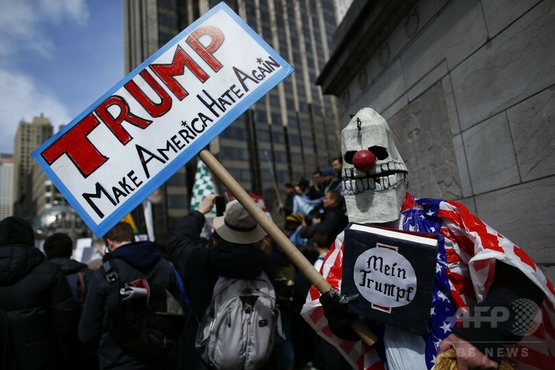 反トランプ派、NYで大規模デモ アリゾナ州では道路封鎖