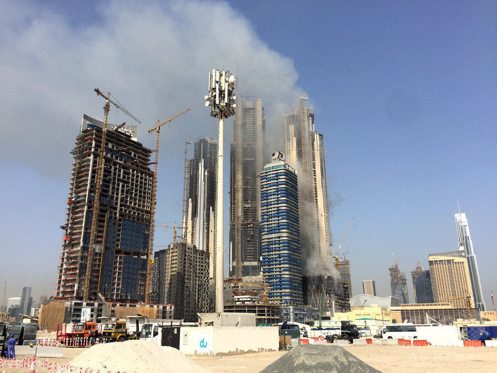 建設中の高層ビルで火災 ドバイ 写真4枚 国際ニュース Afpbb News