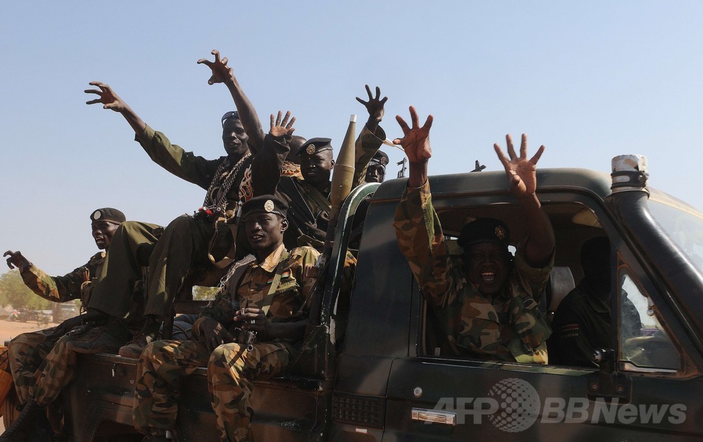 南スーダンで「身体を縛られた射殺体」、国連が非難 南スーダンで「身体を縛られた射殺体」、国連が非難