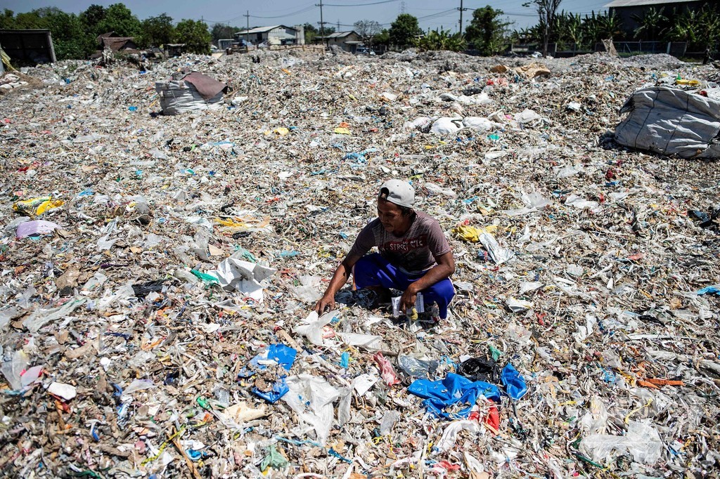 プラごみは 宝物 輸入廃棄物で生計立てる貧困地区住民 インドネシア 写真14枚 国際ニュース Afpbb News