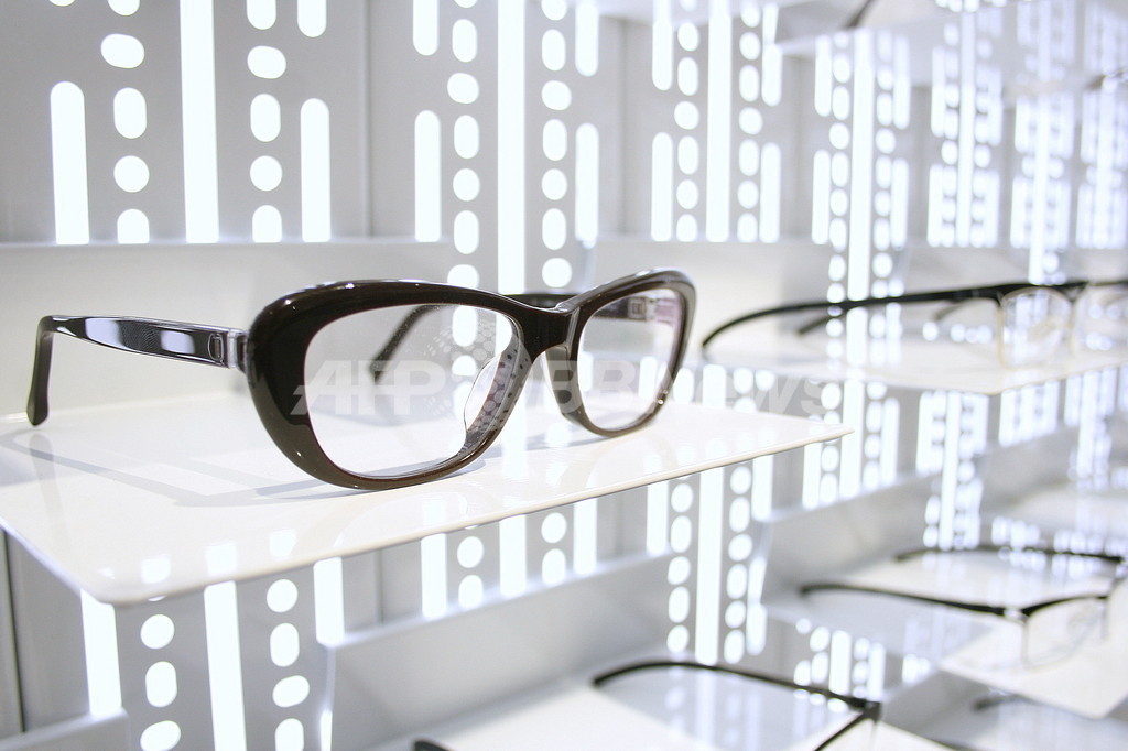 SATC2でサラが着用、ファッションピープルも大注目のMYKITA