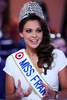 フランス・パリ（Paris）で、仏テレビ局カナルプリュス（Canal Plus）の番組「Le Grand Journal」のセットに登場したミス・フランス2013（Miss France 2013）のマリーヌ・ロルフェラン（Marine Lorphelin）さん（2012年12月10日撮影）。(c)AFP/THOMAS SAMSON