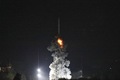 四川省の西昌衛星発射センターから打ち上げられた運搬ロケット「長征１１号」（2020年12月10日撮影）。(c)Xinhua News 