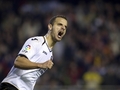11-12スペイン1部リーグは19日、第13節の試合が各地で行われ、バレンシア（Valencia CF）はレアル・マドリード（Real Madrid）に3-2で敗れた。

ゴールを決め歓喜するバレンシアのロベルト・ソルダド（Roberto Soldado、2011年11月19日撮影）。(c)AFP/JAIME REINA