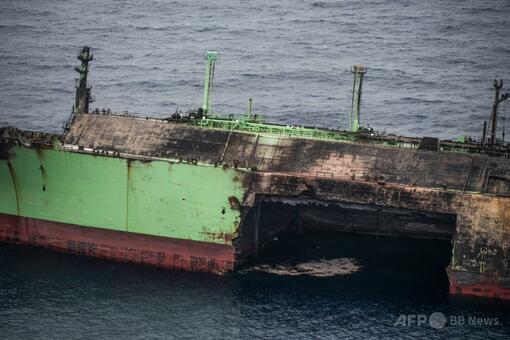 地中海漂流するロシアLNG運搬船、燃料700トン積載 流出すれば長期的