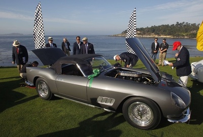 マニア垂涎、米加州で「モントレー・カー・ウィーク」