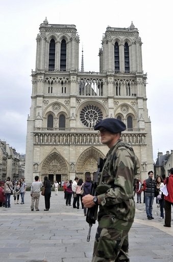 フランスなど欧州に「アルカイダの脅威」、仏内相