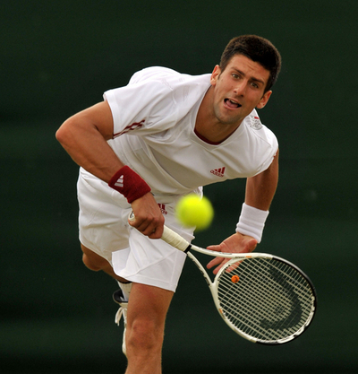 ジョコビッチ ストレート勝ちで8強入り、ウィンブルドン選手権