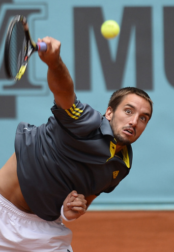 錦織が勝利、フェデラーとの対戦へ マドリード・オープン