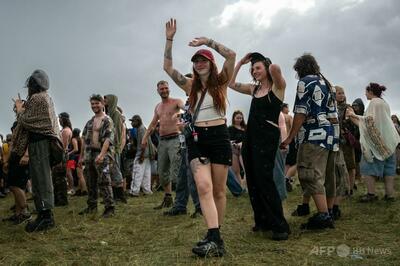仏軍施設で違法レイブ開催、敷地内には不発弾残る危険も
