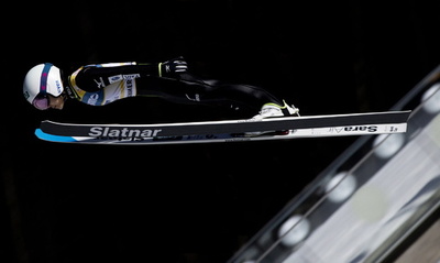 高梨が優勝、前日3位の雪辱果たす ジャンプW杯女子