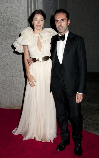 「リップをドレスアップ」、ジャンバティスタ・ヴァリが「M・A・C」とコラボへ