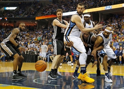 スパーズがカンファレンス準決勝へ、ラプターズもシリーズ勝ち抜け