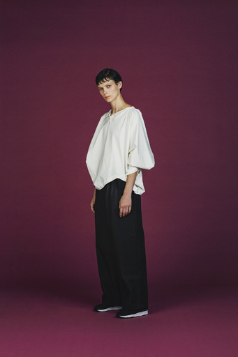 着る人をきれいに見せるシルエット、「ネ・ネット」ワンタンシリーズ新作