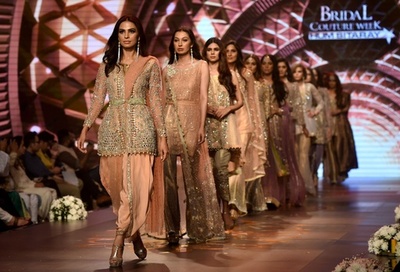 カラチでブライダル・クチュール・ファッションウィーク2016開催