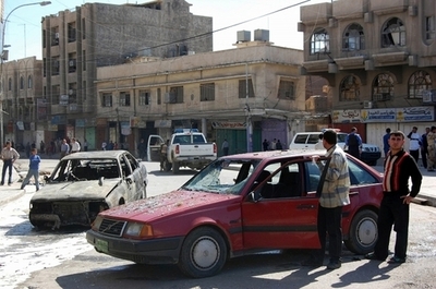 イラク軍基地に自爆攻撃、兵士10人死亡