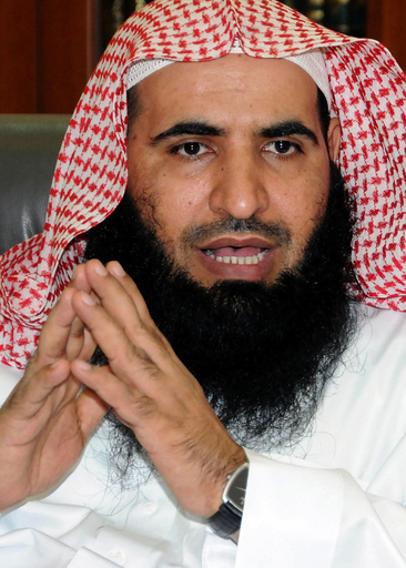 成人男性に｢おっぱい｣認める宗教令、サウジで論争