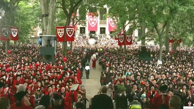 動画:ハーバード大学 トランプ政権圧力の中で卒業式