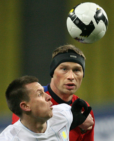 アストン・ビラ CSKAモスクワに敗れ1回戦で敗退