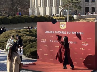 韓国で広がる“私だけの一枚”…変化する卒業写真、アルバム離れとSNS主流化