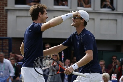 マレー兄弟がダブルス勝利！英が4強に王手 デ杯
