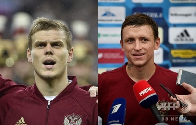 官僚暴行のロシアサッカー選手2人、裁判所から仮釈放認められる