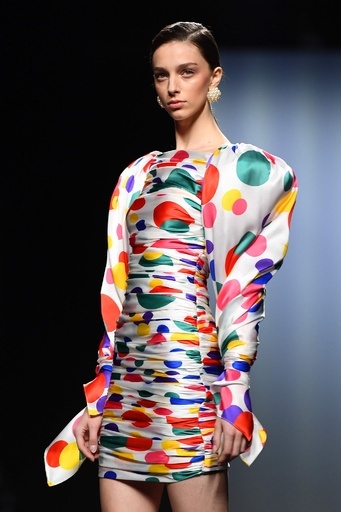 <18年春夏マドリード・コレクション>「マリア・エスコート」新作