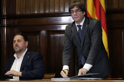 プチデモン氏は「今もカタルーニャ首相」、側近が地元紙に寄稿