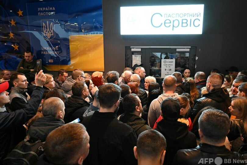 ポーランドとリトアニア、徴兵対象年齢ウクライナ人の帰国を支援する用意