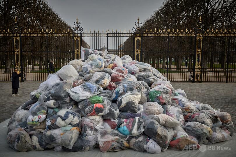 フランス上院、「ファストファッション法案」可決