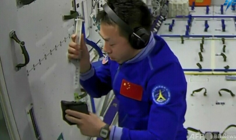 「神舟14号」宇宙飛行士 中国宇宙ステーションで「野菜」栽培