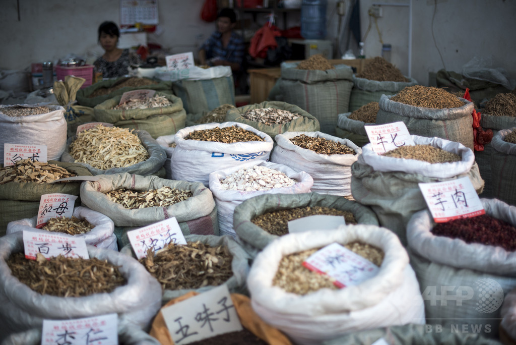 伝統薬酒を「有毒」と評した医師、警察に3か月拘留される 中国 伝統薬酒を「有毒」と評した医師、警察に3か月拘留される 中国