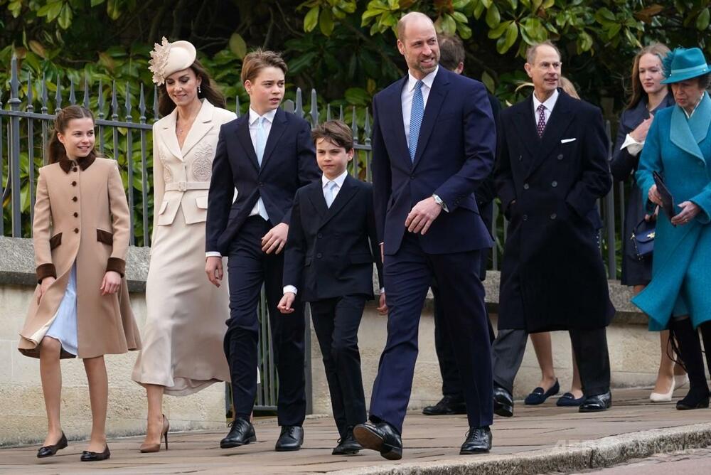 英王室がイースター礼拝 アンドルー元王子逮捕後で初