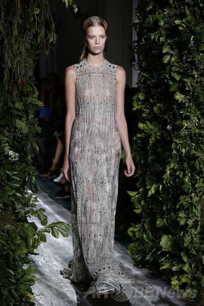 古き良き芸術を現代風にアレンジ、「ヴァレンティノ」14/15年秋冬オートクチュール