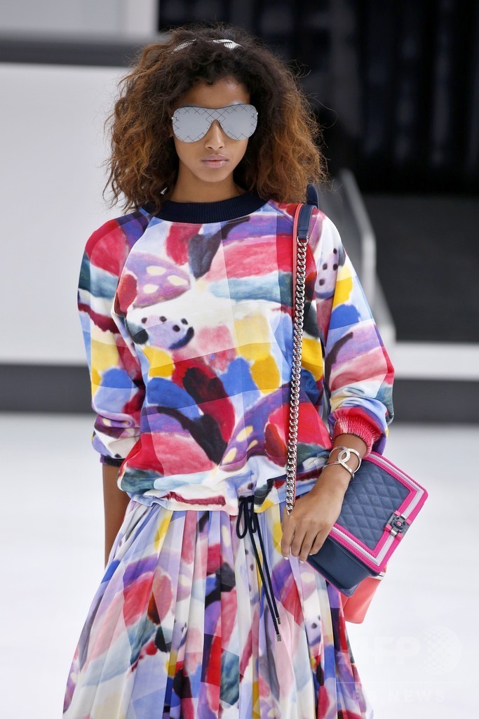 「シャネル」16年春夏コレクション