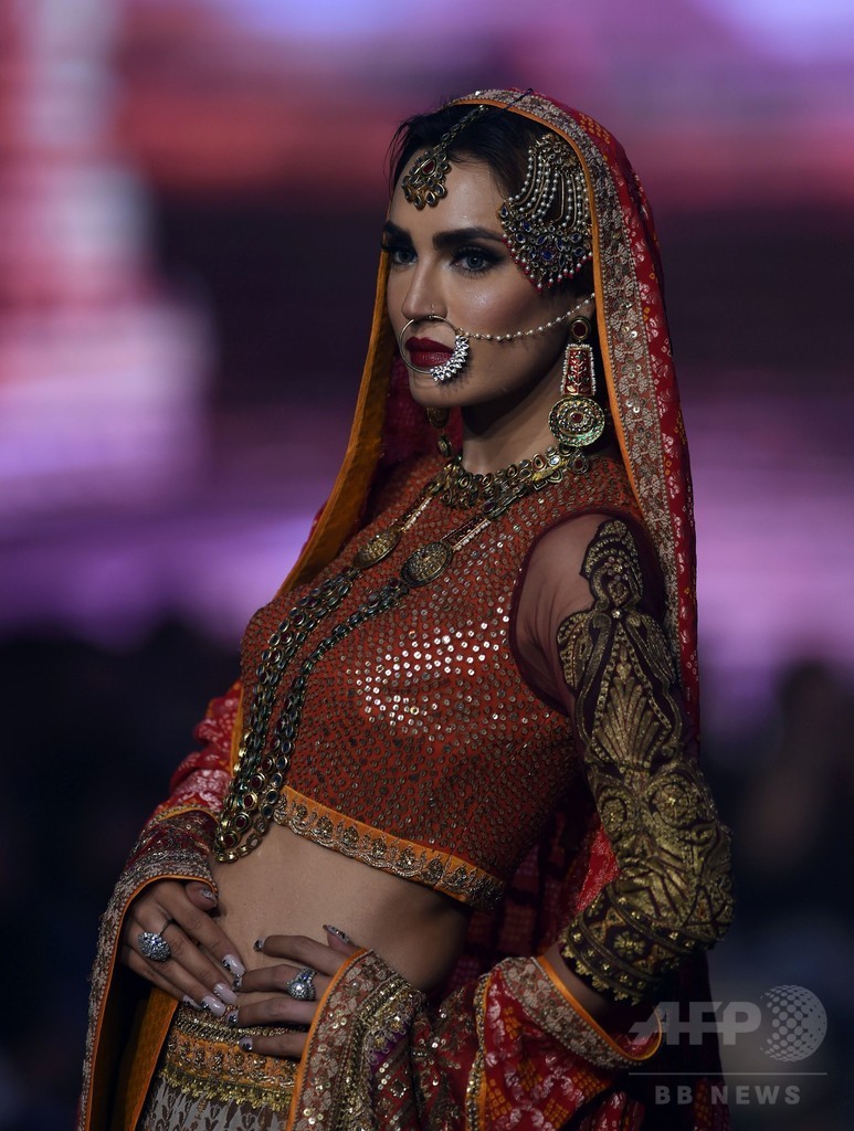 カラチでブライダル・クチュール・ファッションウィーク2016開催