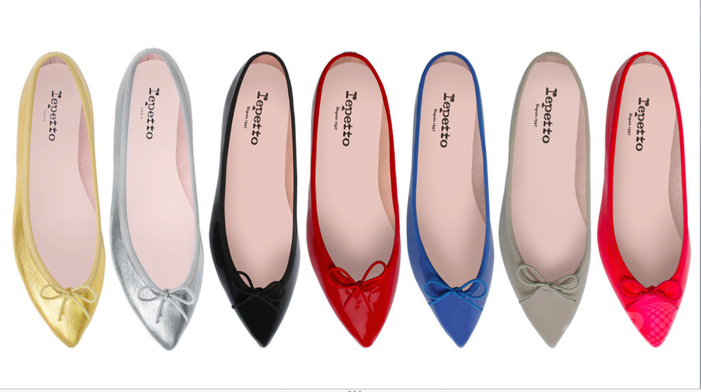 「レペット」ブランド初のポインテッドトゥフラットバレリーナシューズ発売へ