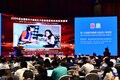 ビデオを通して受賞のスピーチをするメキシコのプエブラ自治大学社会参加センターの代表（2020年9月28日撮影）。(c)Xinhua News