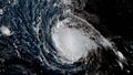 米東海岸方向に進む大型ハリケーン「イルマ」。米海洋大気局（NOAA）提供（2017年9月4日撮影）。(c)AFP/NOAA/RAMMB