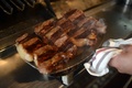 牛肉。アルゼンチン首都ブエノスアイレスのレストランで（2015年10月27日撮影、資料写真）。(c)EITAN ABRAMOVICH / AFP