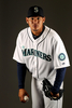 米大リーグ（MLB）のシアトル・マリナーズ（%%Seattle Mariners%%）は25日、キャンプが行われているアリゾナ州ピオリア（Peoria）でメディア向けのフォトデーを催した。写真はポーズをとるフェリックス・ヘルナンデス（%%Felix Hernandez%%）。（2010年2月25日撮影）(c)AFP/Getty Images/Ezra Shaw