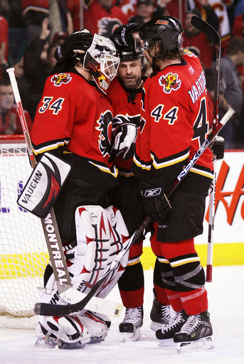 ＜06-07NHL プレーオフ＞フレームス レッドウィングスを降し通算成績を2勝2敗のタイに戻す - カナダ