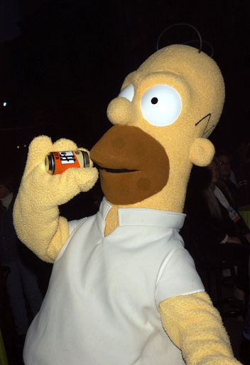 マンガの中のビールは「広告」？ 『ザ・シンプソンズ』が出版停止に