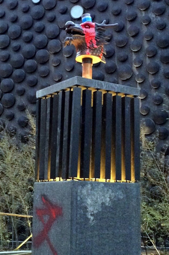 台湾故宮南院、J・チェン氏寄贈の像撤去へ 昨年末にいたずら