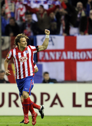 アトレティコが先勝、ハンブルガーはフラムと分ける