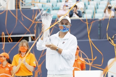 バーティがマイアミOP連覇、アンドレスクが負傷棄権