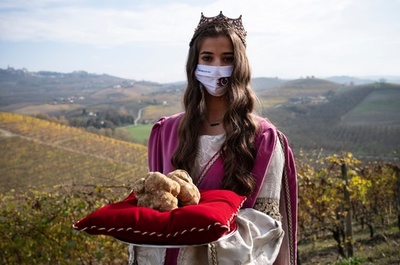 コロナ禍でも白トリュフオークション、今年は1200万円で落札 伊