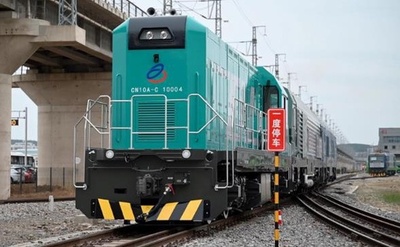 70分でフル充電 中国初の1000kW蓄電池機関車が大連でラインオフ