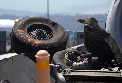 事故報道で米運輸当局とTV局が大失態、アシアナ航空は法的措置検討