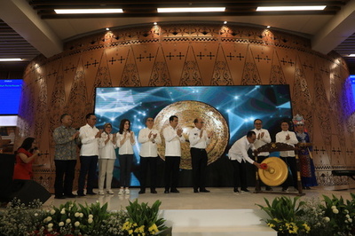 まるで陸上で飛んでいるよう ジャカルタ・バンドン高速鉄道が運行開始